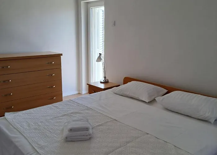 Family & Groups Zára