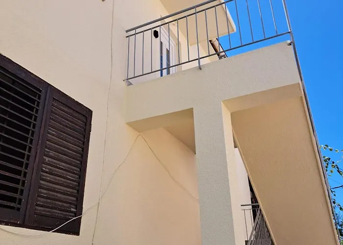 Family & Groups * Zára