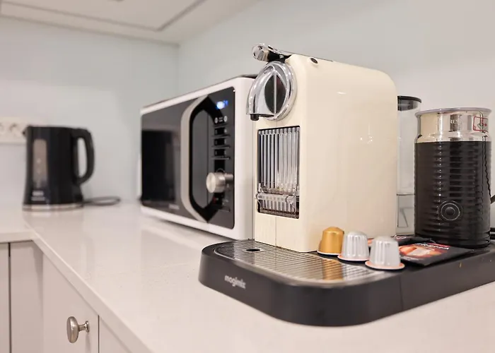 Daire Family & Groups