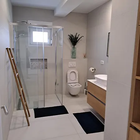 Apartment Family & Groups