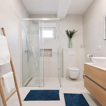 Family & Groups Задар